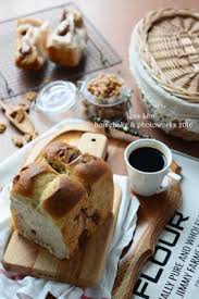 幸福洋溢 walnut bread with red bean 核桃红豆沙面包 food photography walnut bread food