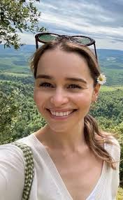 Me gustas mucho eres encantadora EMI 💋💋💋💋🌹🌹🌹🌹🌹