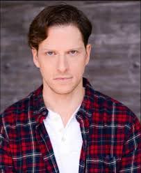 Luis Pompa's Instagram, Twitter & Facebook