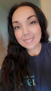 Heather Huck's Instagram, Twitter & Facebook