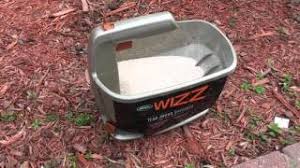 Battery powered for speed and ease with a 5 foot broadcast area. Scotts Wizz Spreader Review Demo Weed Feed Salt Spreader Youtube