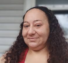 Can someone edit my eyes and double chin in this photo?