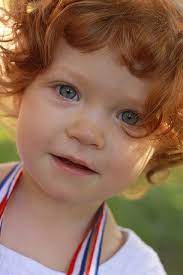 Curly Red Hair Child What A Cutie Cabelo Encaracolado Vermelho Cabelo Medio Ondulado Penteados Vermelhos