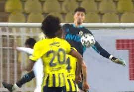 Altay kulübü türkiye i̇zmir şehrinde 1914 yılında kurulmuştur. Altay Bayindir Fenerbahce Karacabey Belediyespor Macinda Kirmizi Kart Gordu Iste O Pozisyon Aspor