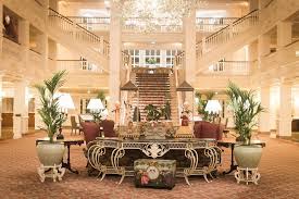The disneyland hotel is a hotel at disneyland paris, which is marketed as its most prestigious and priced accordingly. Best Hotels Near Disneyland Paris With Free Shuttle Bus World In Paris
