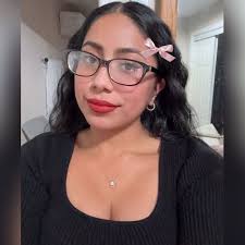 Daisy Velasquez (@daisy_vela10) • Instagram photos and videos