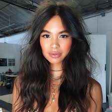 50 gorgeous layered hairstyles for longer hair. Mussed Layers Are Trending And They Ll Give You Instant Cheekbones Glamour