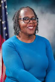 Renee Sykes's Instagram, Twitter & Facebook