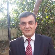 الدكتور علي محفوري اختصاصي التوليد...