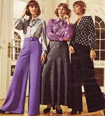 I pantaloni erano in jeans. Abiti Anni 70 80 Abiti Anni 70 Moda Degli Anni 70 Abiti