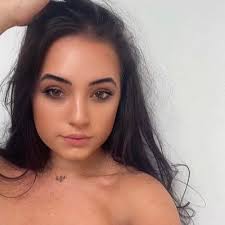 Laura Dooley (@lauradooley_)