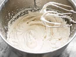 Semua bahan yang digunakan untuk membuat es krim sangat sederhana dan mudah didapatkan. Cuma Pakai 3 Bahan Kamu Bisa Bikin Es Krim Sendiri Di Rumah