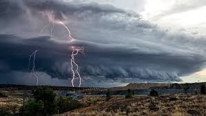 Catching Lightning In A Bottle Storm Chasers Shooting For A Picture Perfect Season