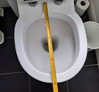 Tentando identificar e medir um vaso sanitário para ...