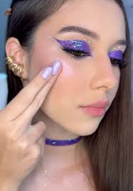 Tutorial de Maquiagem Roxa para o Carnaval