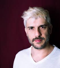 O que será do amanhã?" A corrida por astrólogos, tarólogos e mães e  pais-de-santo em tempos de coronavírus