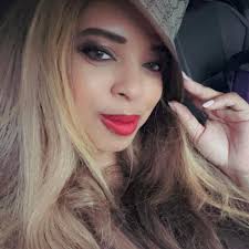 What caused my soap to accelerate like this?? I'm thinking it was the  temperature? Lye 128 Oils 111 Update! I wasn't able to get the swirl design  I wanted because of acceleration