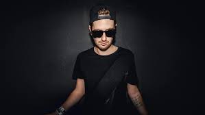 Music producer & dj from osnabrück, germany my new track sotr is out now! Robin Schulz And Junkx Sign Worldwide Publishing Deal With Bmg Bertelsmann Se Co Kgaa