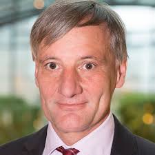 Standpunkt: Herzdiagnose via Smartwatch: Kostenerstattung bisher nicht  sinnvoll