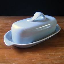 It measures 3 3/4 inches in diameter and 3 inches in height with 2 3/4 inch handle. Vernonware Casual Calif Mid Century Modern Butter Dish Modern Butter Dishes Butter Dish Cheese Dome