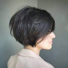 Short Tousled Bob With Side Bangs Shortbobwithbangs Layered Bob Hairstyles Wavy Bob Hairstyles Modern Bob Hairstyles