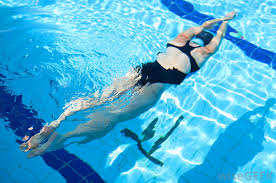 Chlorine rash is simple to treat, but can be confused with other rashes, such as swimmer's itch and heat rash. What Is A Chlorine Rash With Pictures