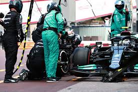 Valtteri bottas n'a pas pu finir ce grand prix de monaco. That Broken Wheel Nut Is Still Stuck On Valtteri Bottas S F1 Car