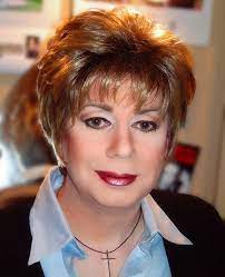 Posh Hairdo For Short Hair To Carry A Perfect Matured Look Suiting The Personality Hair Styles For Women Over 50 Hair Styles 2014 Older Women Hairstyles