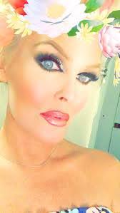 Mimi Marks's Instagram, Twitter & Facebook