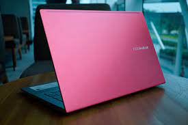 Stiker dengan warna cerah & vibran. Vivobook S14 S433 Lampiaskan Hobi Menempel Sticker Kamu