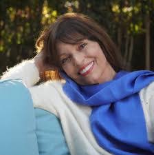 Diane Linder's Instagram, Twitter & Facebook