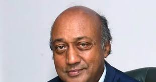 कौन थे मधुर बजाज? जिनकी नेटवर्थ थी 32,000 करोड़ रुपये से ज्यादा, बजाज ग्रुप  से क्या था नाता