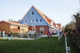Ruhig zwischen dünen und ortskern gelegen, hat sie die besten voraussetzungen für einen erholsamen urlaub zu allen. Inselquartier Haus Lemgo Jugend Und Gastehaus In Langeoog