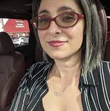 Hi, everyone. Fellow dull woman here. Also gay and a dork. And definitely a  creep and a weirdo. What the hell am I doing here? I don't belong here. Or  do I???