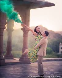 New Pre Wedding Shoot Ideas For Indian Weddings Pre Wedding Photoshoot Outdoor Wedding Photoshoot Props Wedding Photoshoot Poses