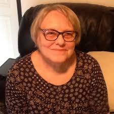 Denise Bloom (@DLBloom_16)