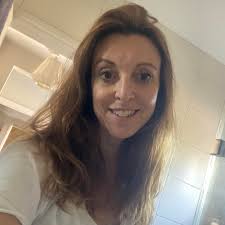 Do you prefer historical fiction with past and present time jumps?