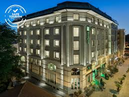 Motel chain, it has grown to be one of the world's largest hotel chains, with 1,173 active hotels and over 214,000 rentable rooms as of september 30, 2018. Hotel Holiday Inn Istanbul Old City Istanbul Trivago De