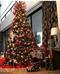 The Best Celebrity Christmas Decorations Of 2014 Cool Christmas Trees Beautiful Christmas Trees Christmas Tree Pictures