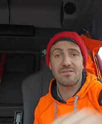 UK bin man explains if they can tell what's in your bin for people who put  recycling in wrong