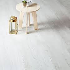 Premium laminate wood flooring for living rooms, kitchens, bathrooms, and more if you're looking for a fake wood floor, laminate flooring is a superb option to choose. Goodhome Macquarie White Pine Effect Laminate Flooring 2 467m Pack Diy At B Q
