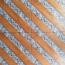 Apalagi biaya perawatan dan maintenance rutin diperlukan untuk memepertahankan performa lantai kayu. Jual Keramik 40x40 Motif Kayu Terbaru Lazada Co Id