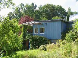Das haus bietet 2 separat voneinander getrennte ferienwohnungen. Blaues Haus Am See Ferienhaus Schwarz