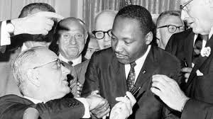 Januar 1929 in atlanta als sohn der lehrerin alberta christine williams king geboren. Lange Nacht Uber Martin Luther King Jr Ich Bin Auf Dem Gipfel Des Berges Gewesen Archiv