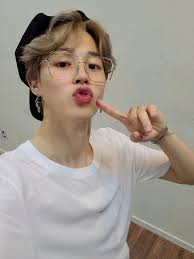 Hi, I'm new to the group I love Park Jimin so much ❤️