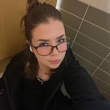 What is the best trail to hike Indian Head and how to avoid bugs?