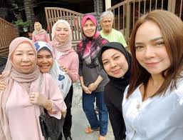 Kakak adik kandung terlibat hubungan gelap selama 3 tahun warga luwu usir satu keluarga sip 29 07, hubungan inses kakak beradik terungkap net news, kakak adik hubungan sedarah hingga miliki. Adik Beradik Kena Ada Bonding Time Walau Semua Dah Berkeluarga Erat Hubungan Tiada Rasa Tepinggir Malaysia Stream