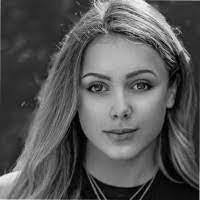 Madeline Schafer's Instagram, Twitter & Facebook