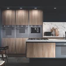 Our beautiful high quality kitchens come fitted with quality appliances including ovens and induction hobs. Smeg Uk Ltd On Instagram Our Linea Range Of Built In Appliances Combines Contemporary Styl Luxury Kitchen Decor Kitchen Design Small Open Plan Kitchen Dining