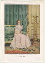 En el primer y tercer pendiente se hallaba la cruz de san jorge y en el centro una rosa. S A R A Princesa Isabel Da Gra Bretanha Em Casa Google Arts Culture